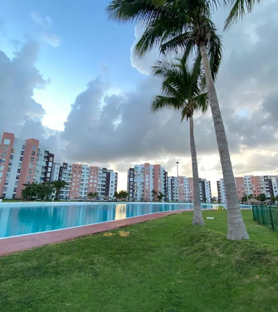 Grand Blue Lagoon Turquoise Cancún Apartment